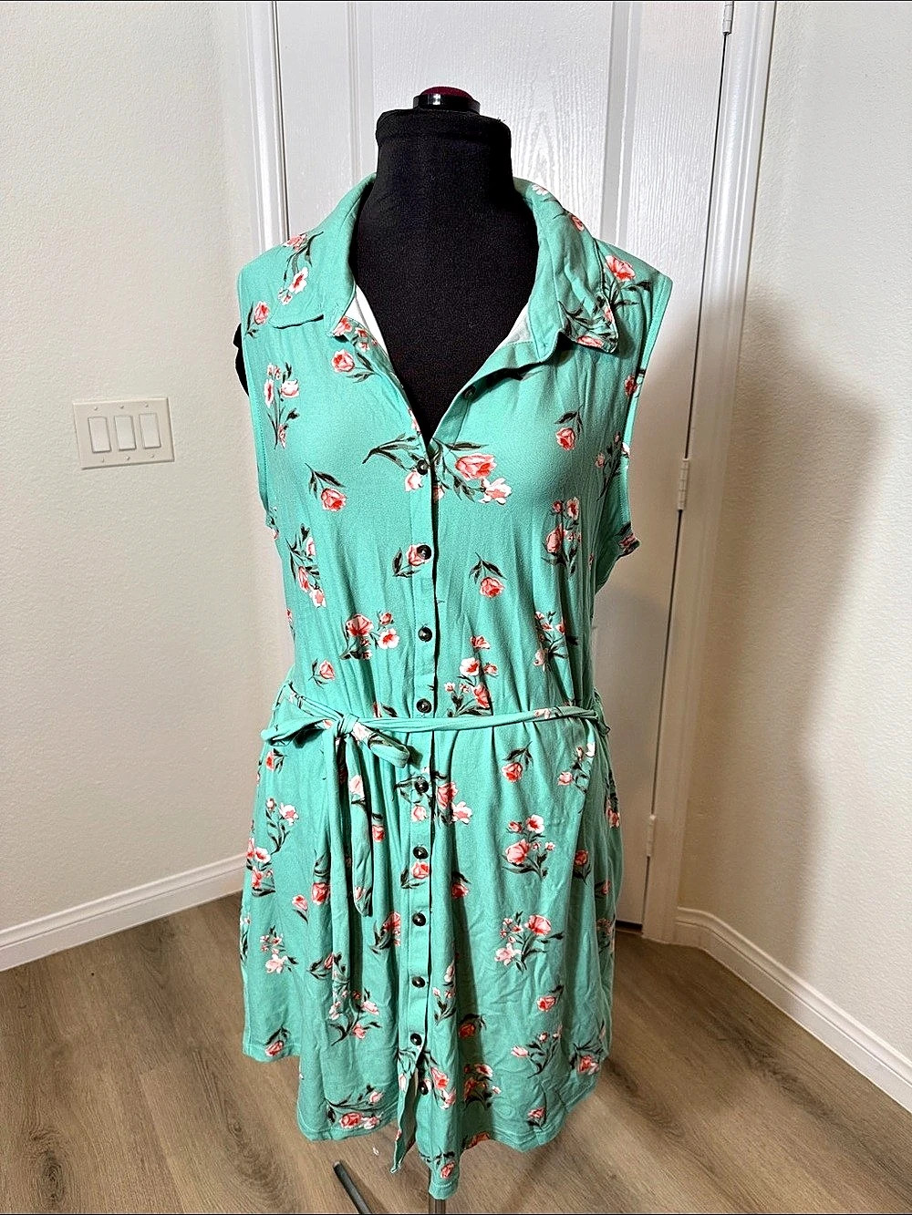 No Boundaries Floral Midi Dress in Green & Pink Size XXL Like New